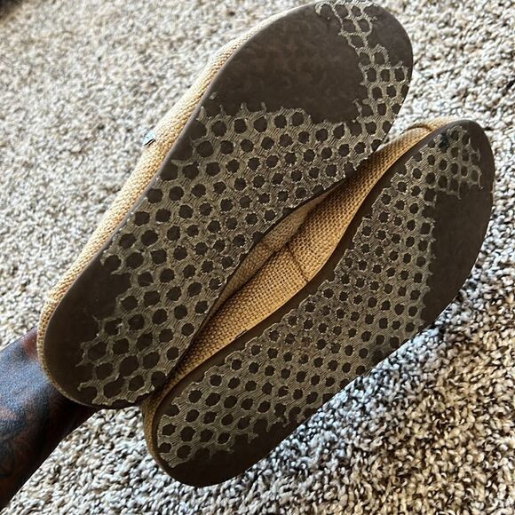 Brown (Tan) Toms size 7.5W - Picture 5 of 5